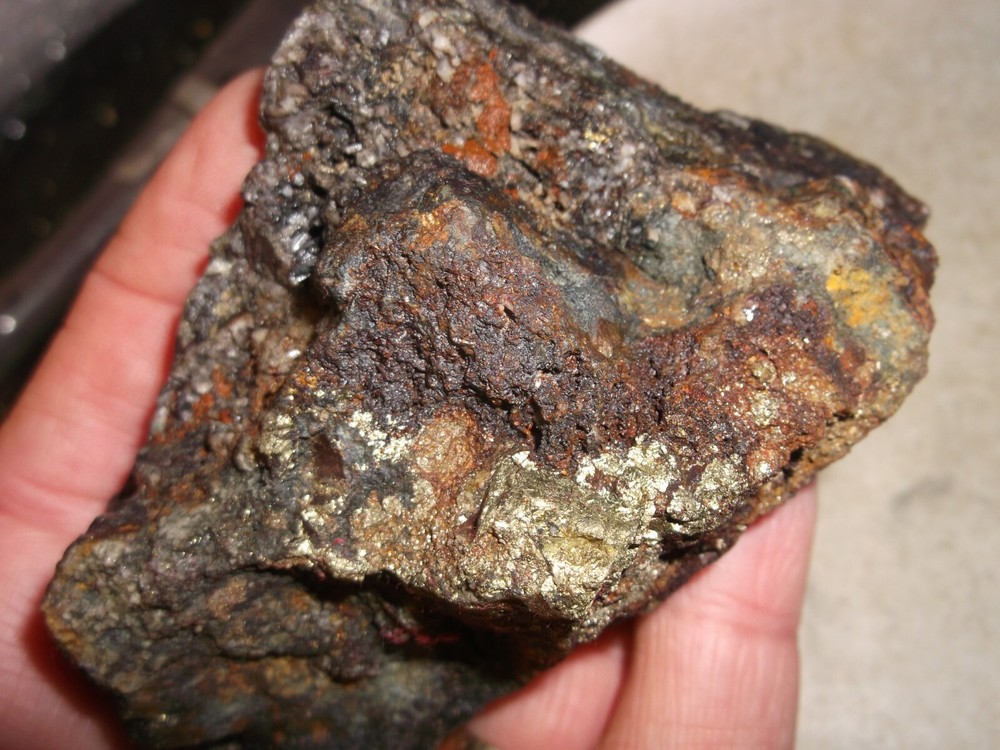 Gold, silver, copper, 212 grams samples ,ore high grade .