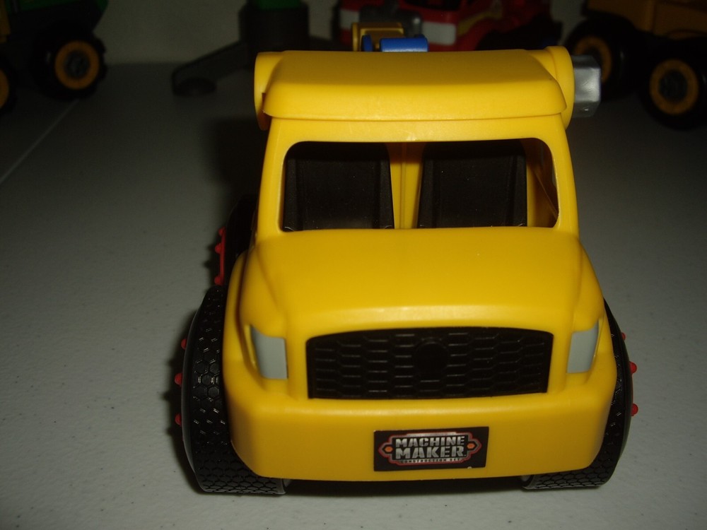 T1 EUC Machine Maker Construction Mega City 4 Vehicles Accessories NO FIGURES