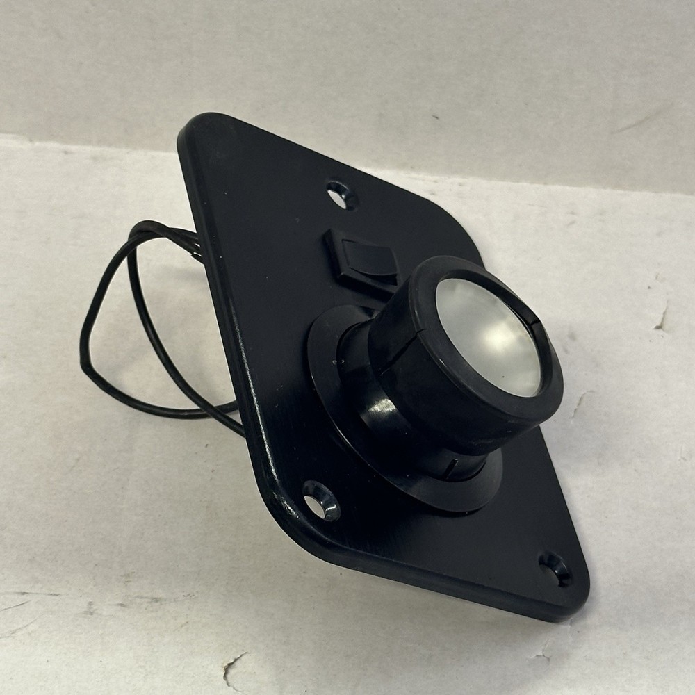 Peterbilt 1994 Dome Light Lamp 16-04492
