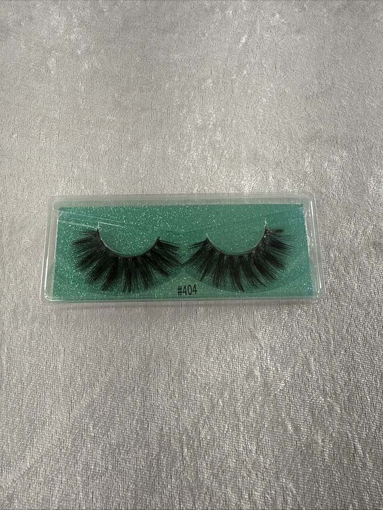 false eyelashes #404