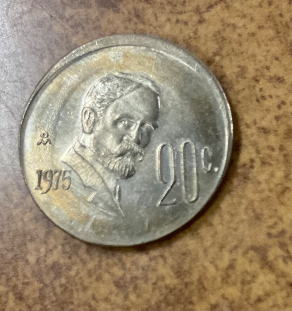 1975 MEXICO 20c. ERROR Off Center Strike