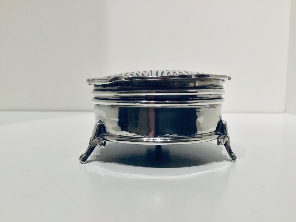 Nice Solid Sterling Silver Footed Jewellery Trinket Box 1922