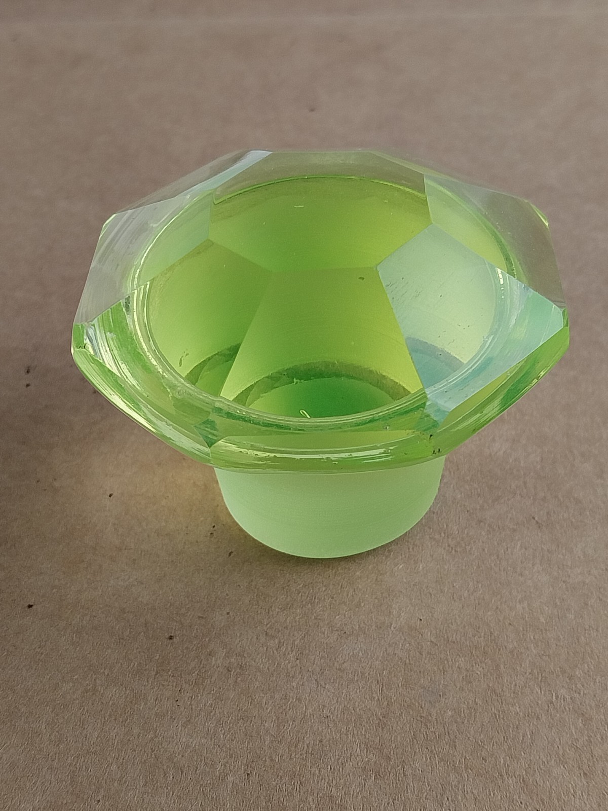 Antique Rare Uranium Glass Apothecary Chemist Pharmacy Medicine Bottle Vaseline