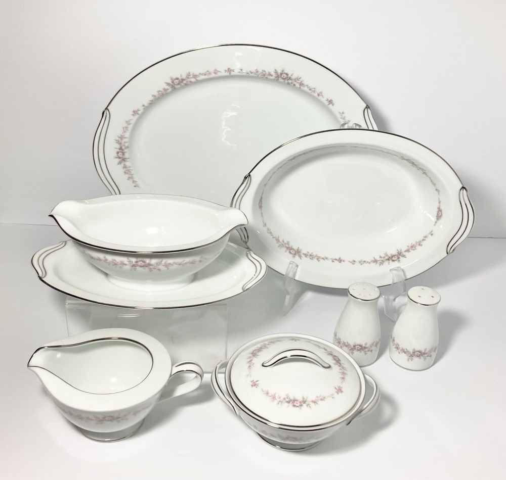 Noritake “Rosepoint” 6-Piece Porcelain Dinnerware Serving Hostess Set