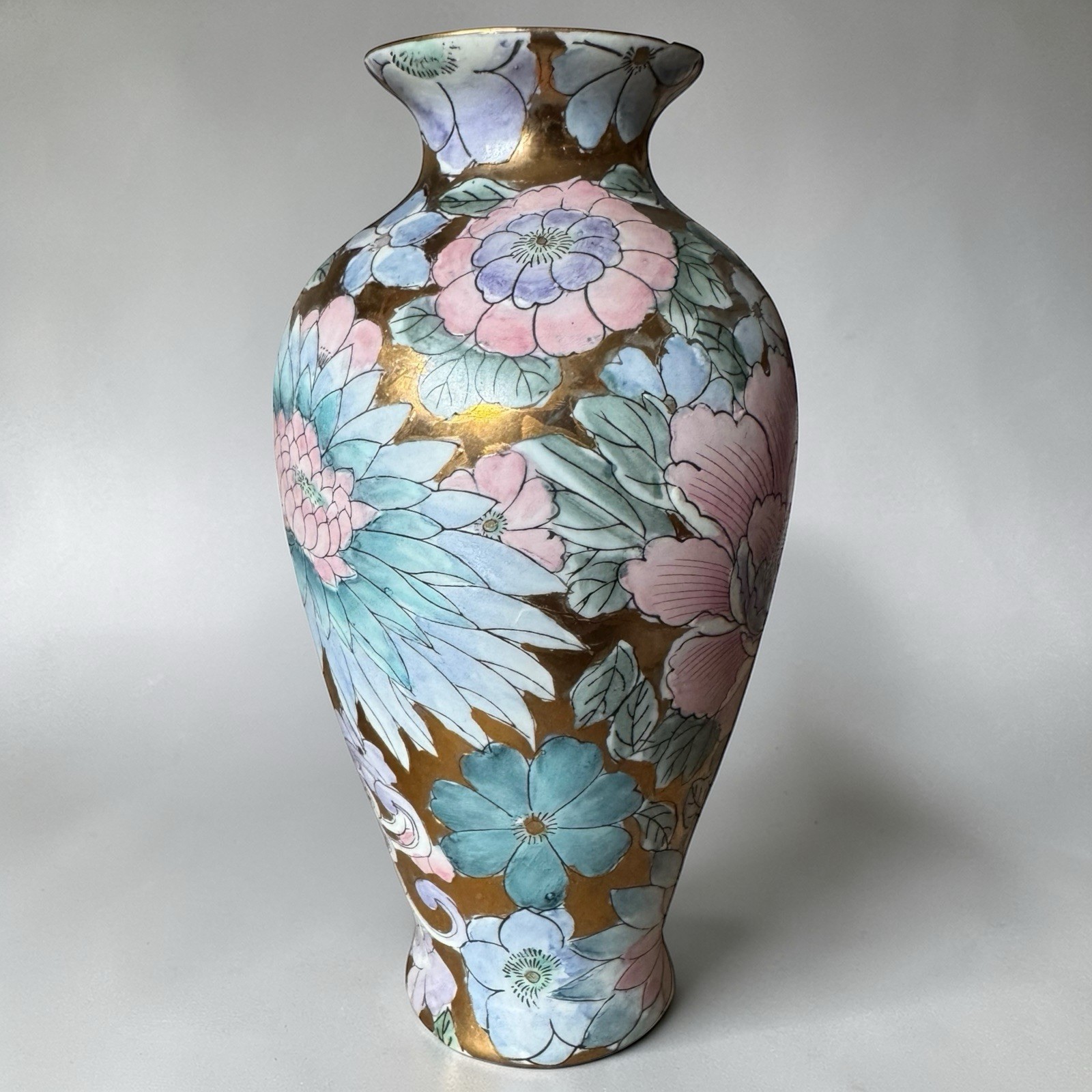 Vintage 8” Vase Chinoiserie Golden Peony Pastel Pink Purple Blue Toyo Macau 1970