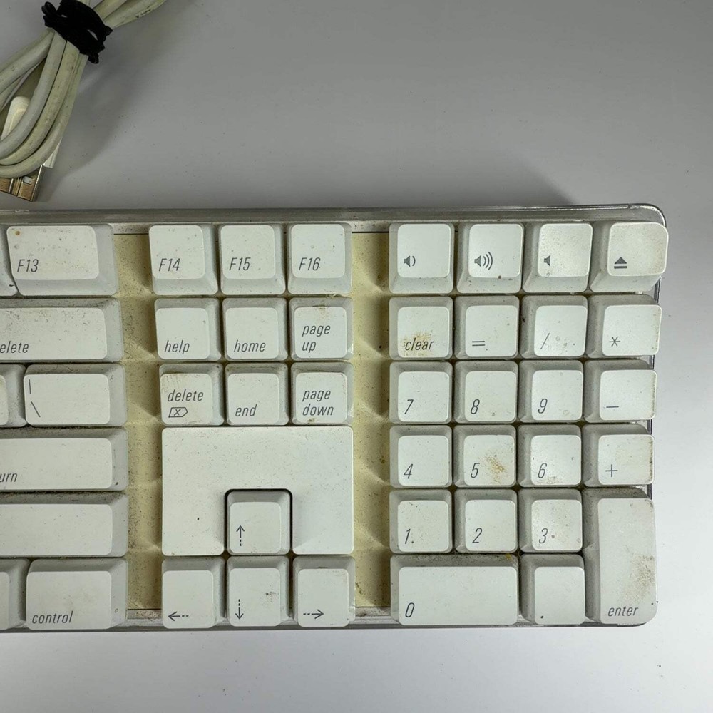 Apple Keyboard and Mighty Mouse A1048 A1152 White