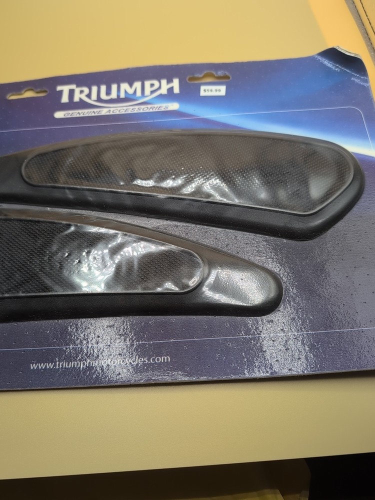 Triumph Knee Pad Kit