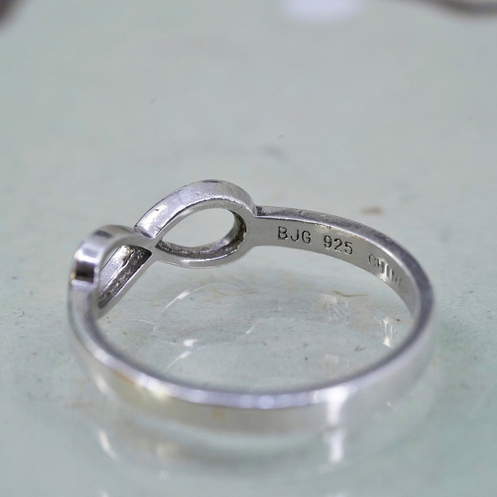 Size 7, Sterling silver handmade ring, stackable 925 infinity band “daughter”
