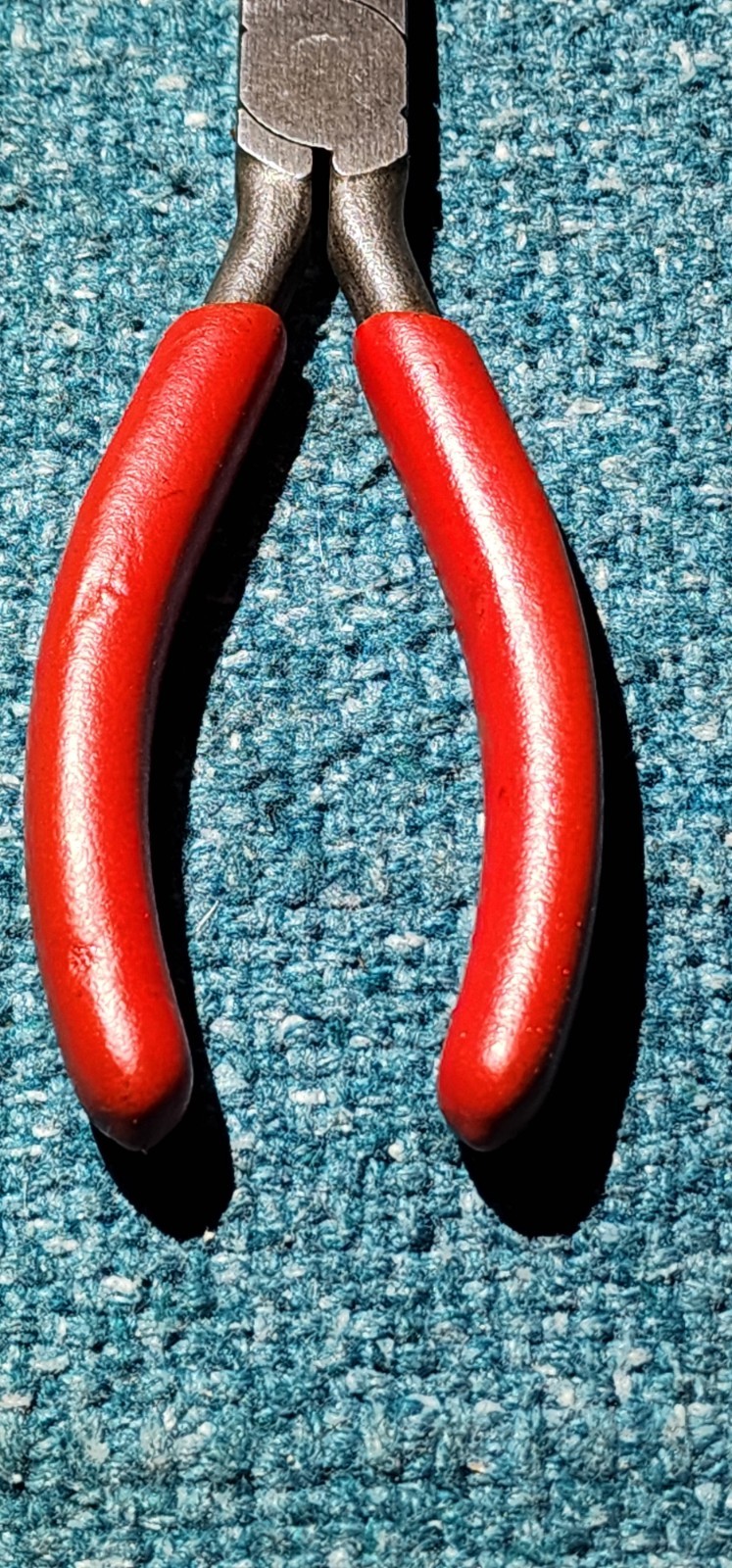 Snap-on USA 196BCP Soft Grip Needle Nose Pliers 7" OAL! Preowned. Grind Mark.