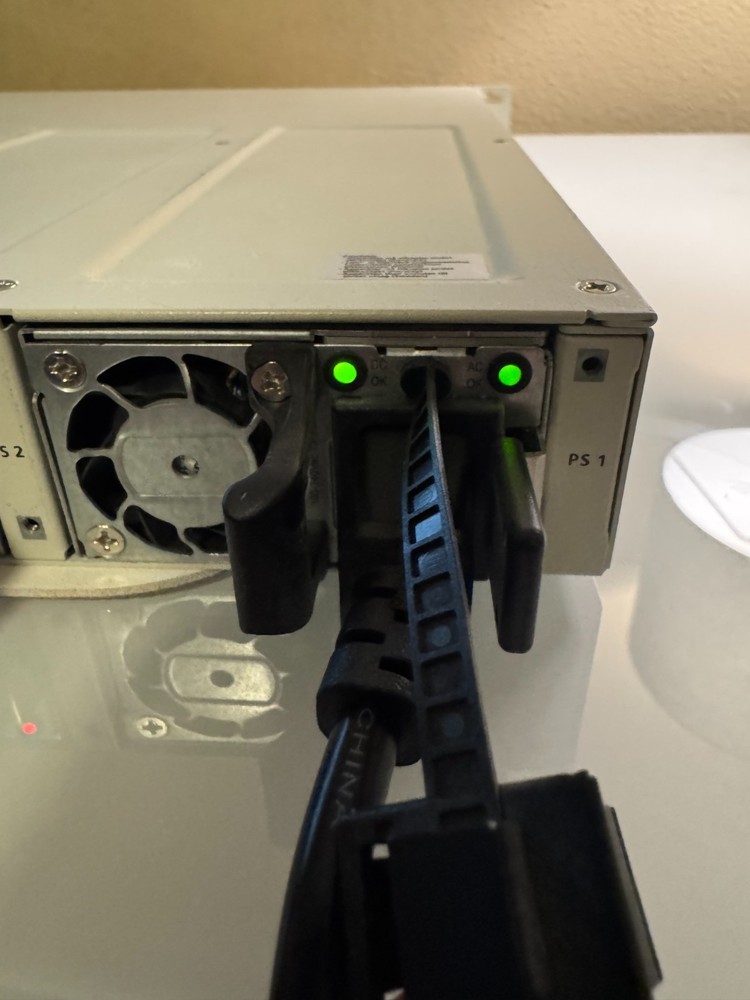 Alcatel-Lucent OmniSwitch OS6860E-P48 Multi gigabit stackable Switch