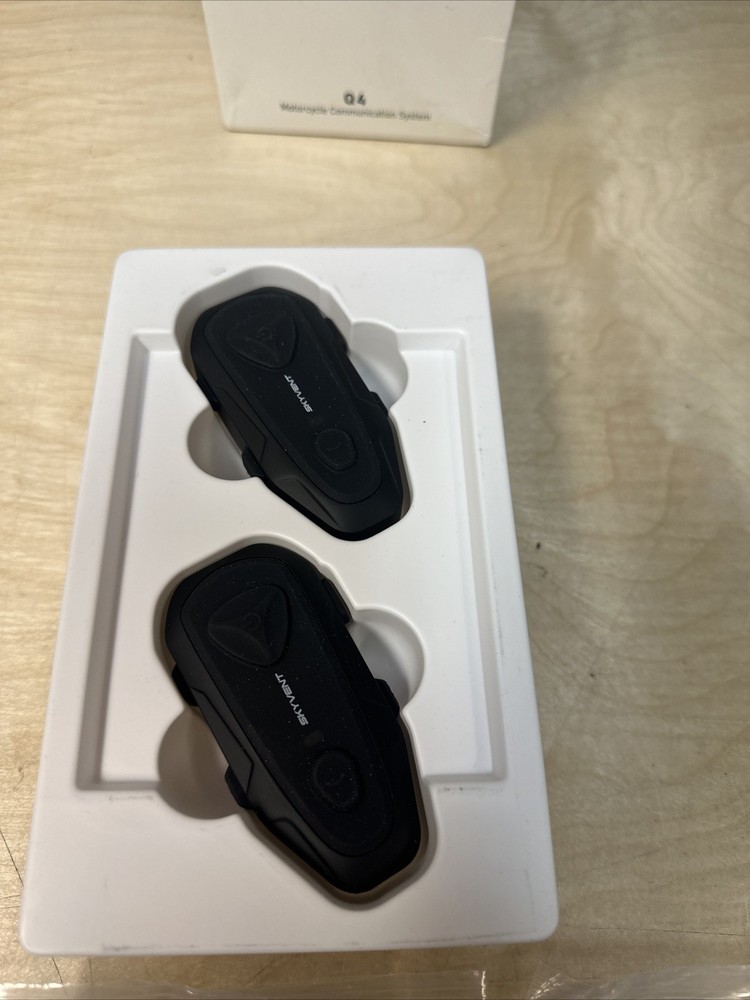 Q4 Motorcycle Bluetooth Communication System Headset Intercom