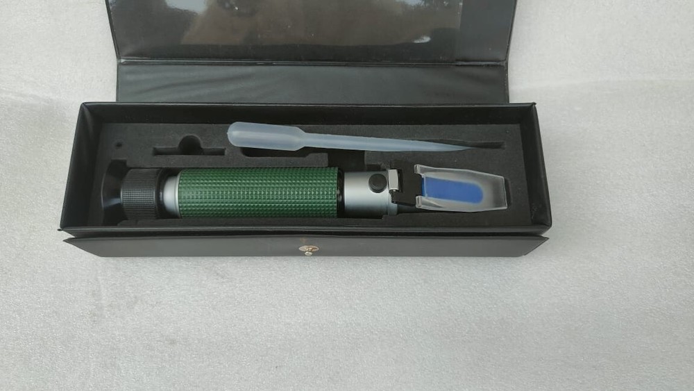 Hand Held Refractometer MT-010ATC