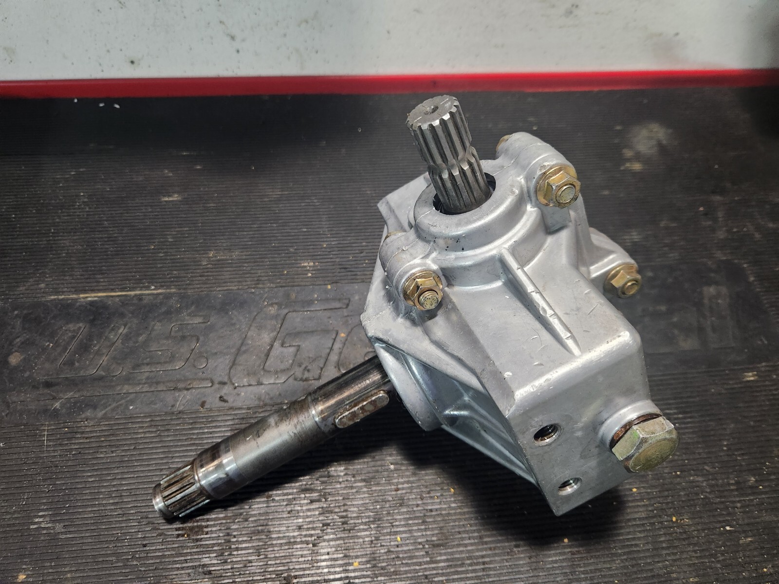 Kubota Gearbox, PTO Universal Shaft, Spindle Repair Rebuild RC RCK 48 54 60 72