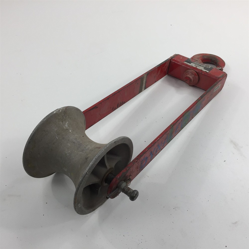 (1) Ensley Tool E-824 Hook Sheave With 6" Sheave