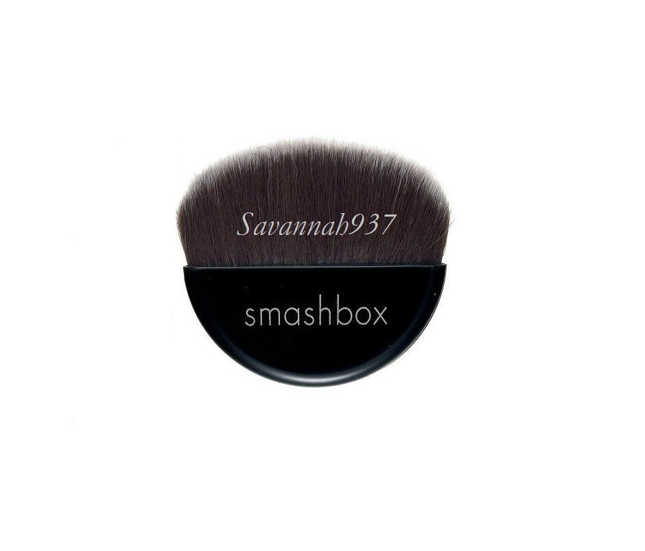 Smashbox Compact Foundation Brush for Camera Ready Foundation - New