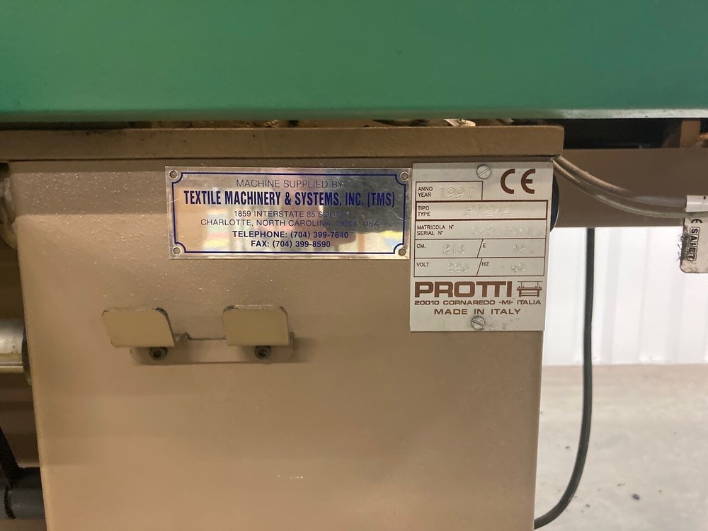 Protti PT242 Knitting Machine