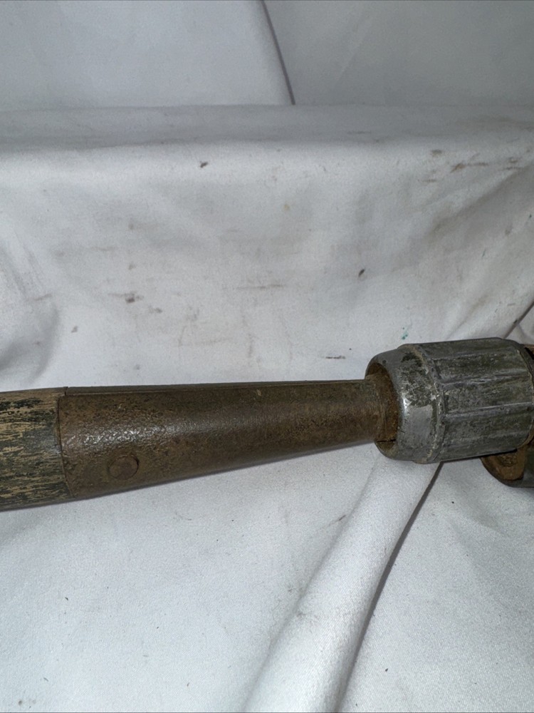 ORIGINAL WWII US ARMY M1943 COMBAT FIELD FOLDING SHOVEL-DATED 1945