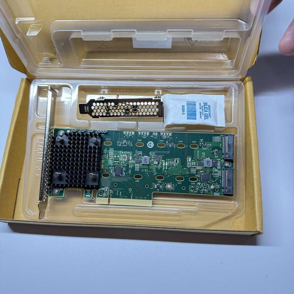 Broadcom MegaRAID 9540-2M2 RAID Controller Card 2 Ports PCIe SAS