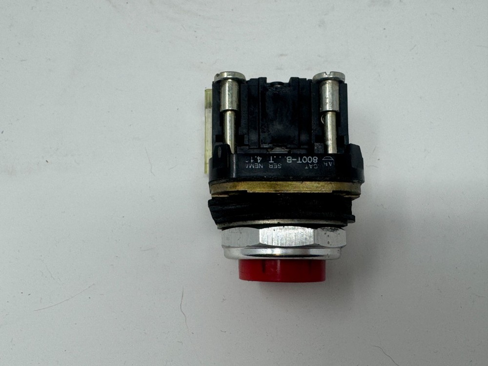 ALLEN-BRADLEY 800T-XD2 SER. D Red Push Button Switch