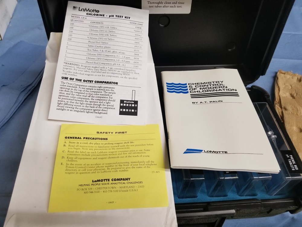 New LaMotte Model LP-8 DPD Chlorine-pH Test Kit