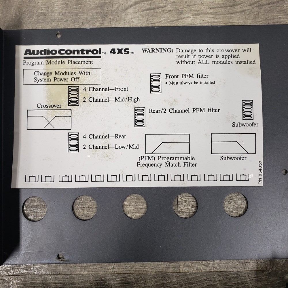 *SEE VIDEO* -Powers Up- AudioControl 4XS Programmable Electronic Crossover