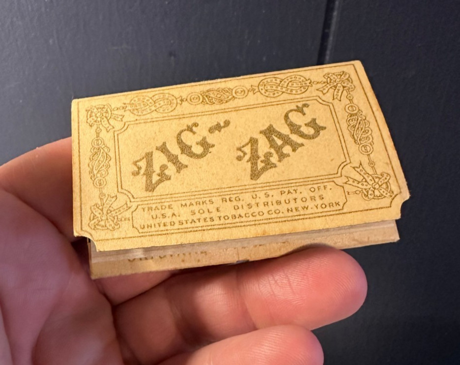 Vintage 1960s Zig Zag Rolling Papers Full Pack