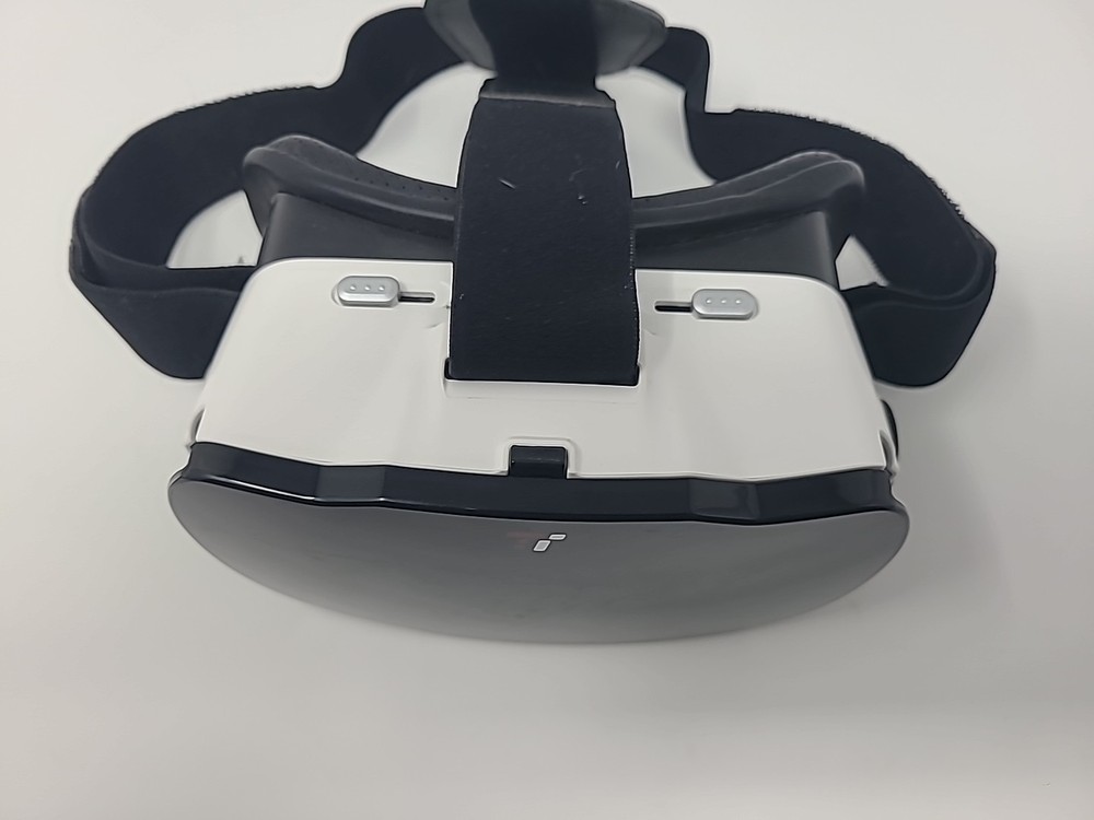 TaoTronics 3D VR Headset Lightweight Virtual Reality Glasses
