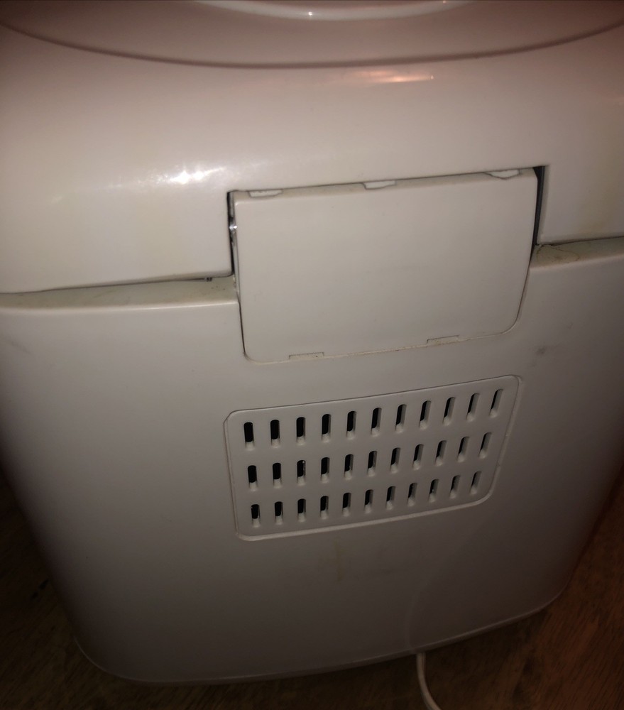 Sunbeam 5891 Bread Maker 1.5 2 lb Programmable Breadmaker Horizontal Loaf