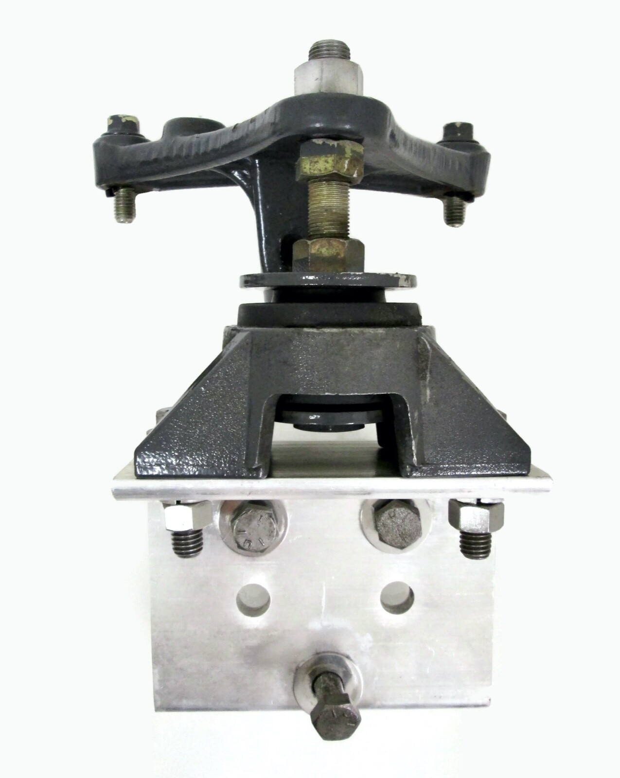 3853805 3853806 V8 OMC King Cobra Marine Engine 2 SETS Motor Mounts & Brackets