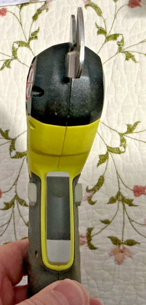 RYOBI TEK4 MC100L 4V Cordless Scissors Snips **EXCELLENT CONDITION** Bare Tool