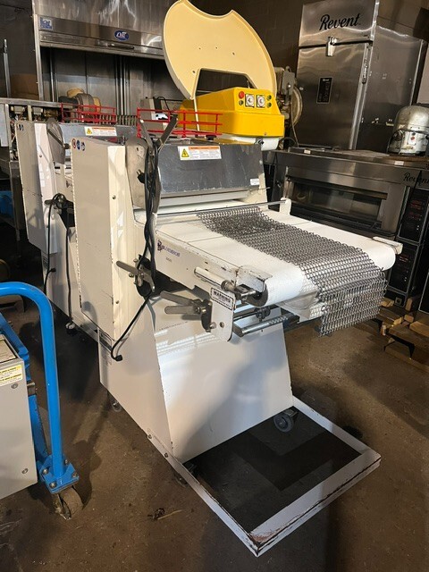 2017 Bloemhof 860L Variable Speed Commercial Bakery Bread Roll Dough Moulder