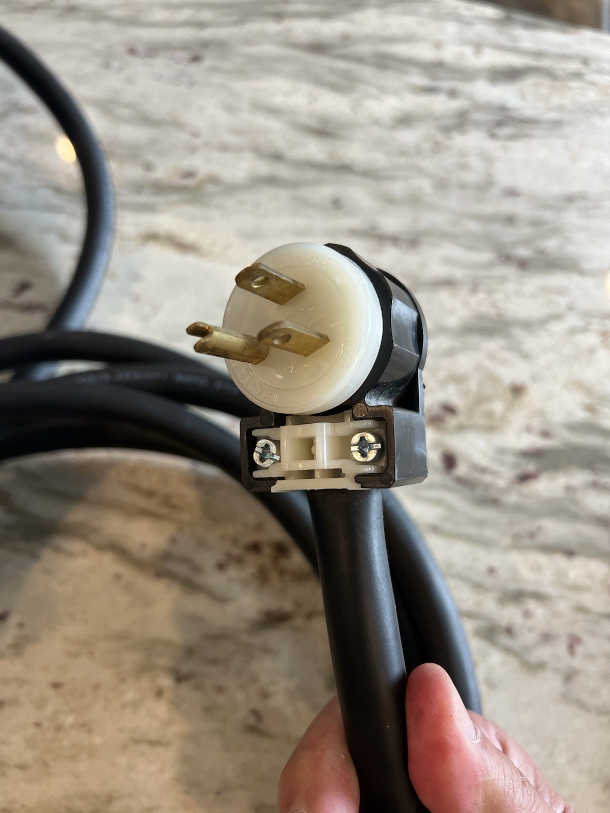 Monster Power AVS 2000 Automatic Voltage Stabilizer Protector. Tested Working.