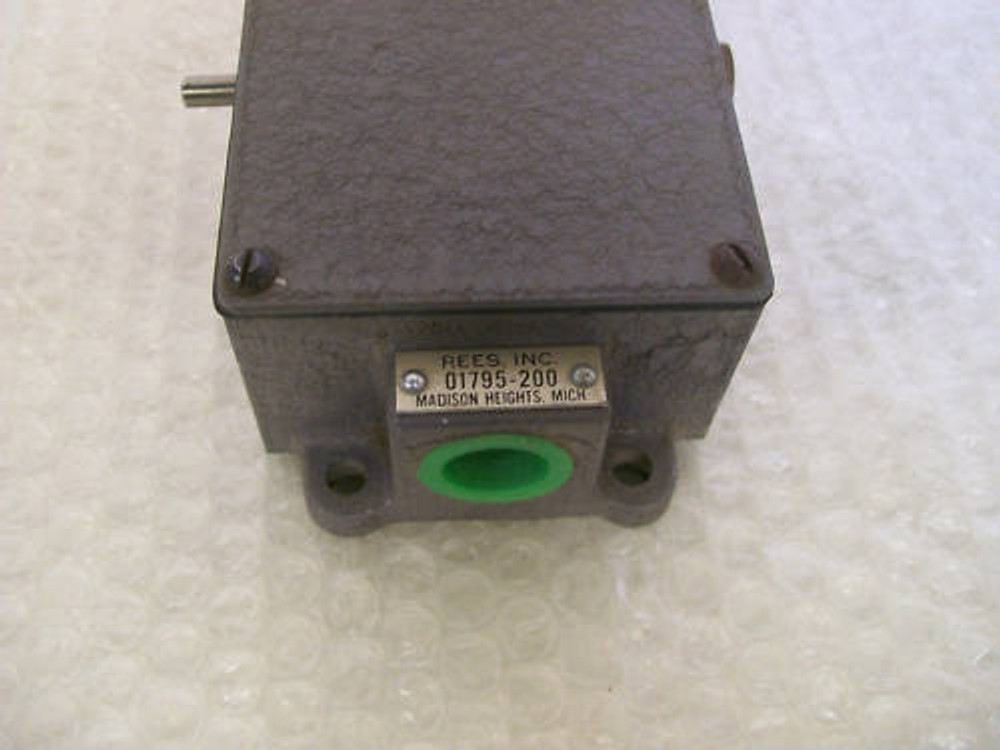 REES # 01795-200 LIMIT SWITCH