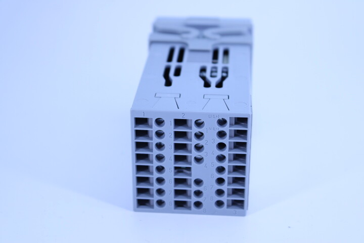 JUMO Temperature Controller 703041/181-000-25/000