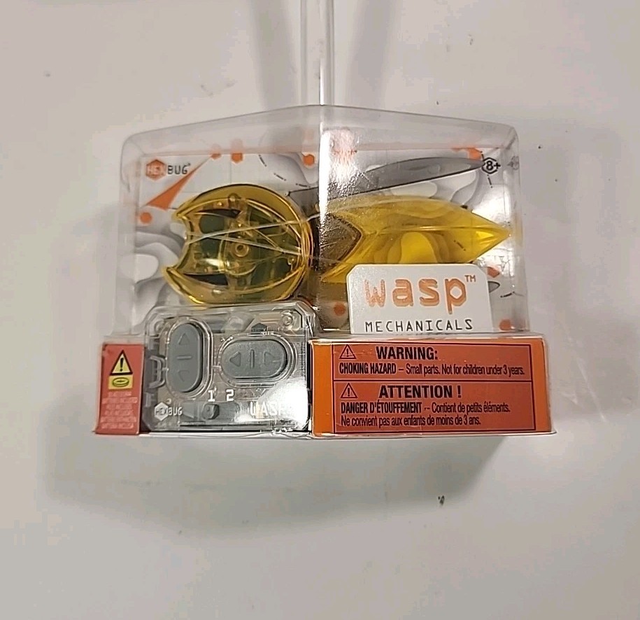 Hexbug--Micro Robotic Creature Mechanicals-Wasp  R/C Remote Control