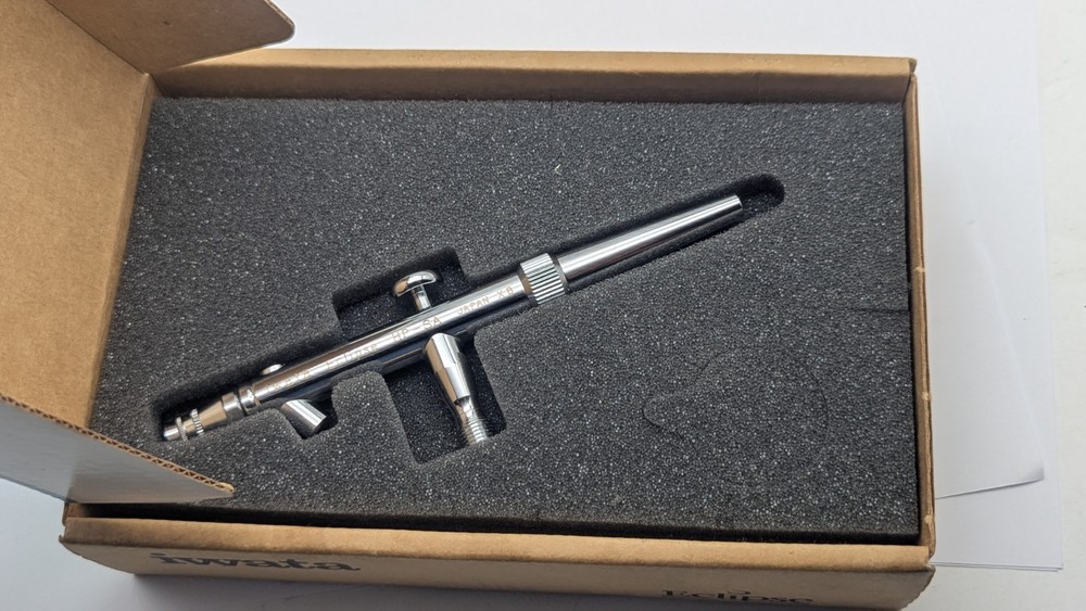 Iwata Eclipse HP-SA Single Action ECL-1000 NICE LOOK READ