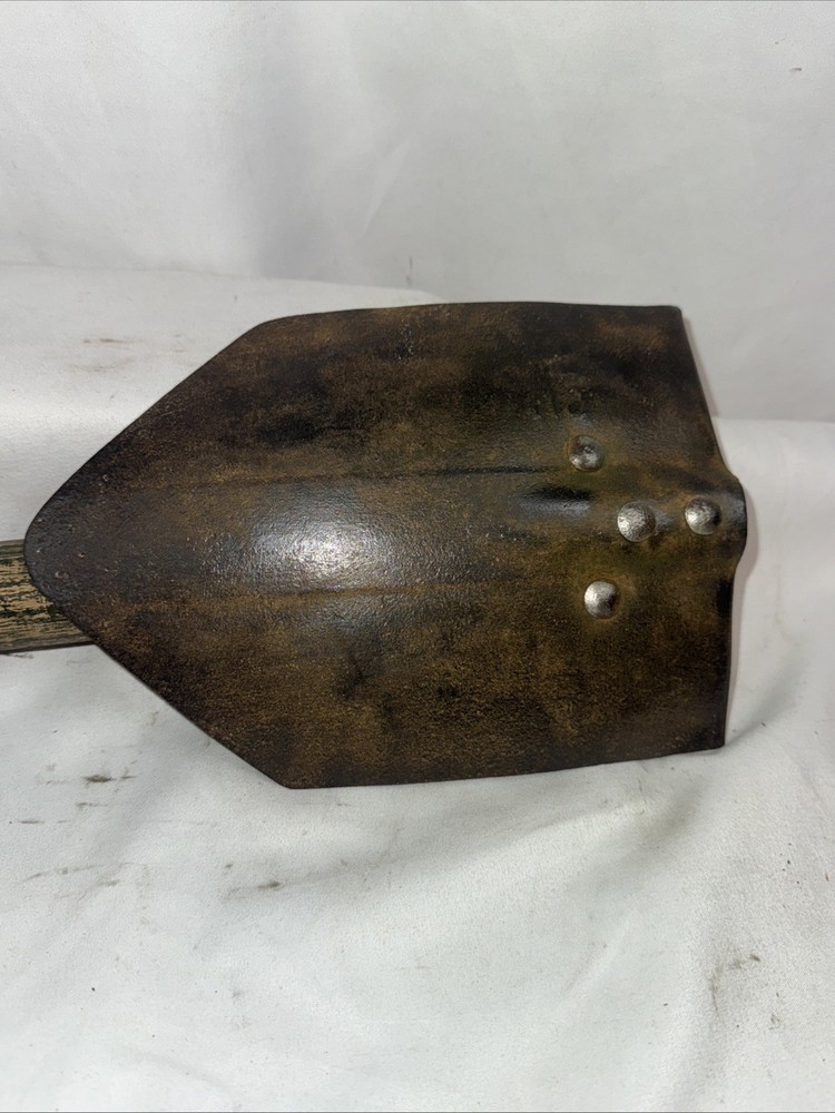 ORIGINAL WWII US ARMY M1943 COMBAT FIELD FOLDING SHOVEL-DATED 1945