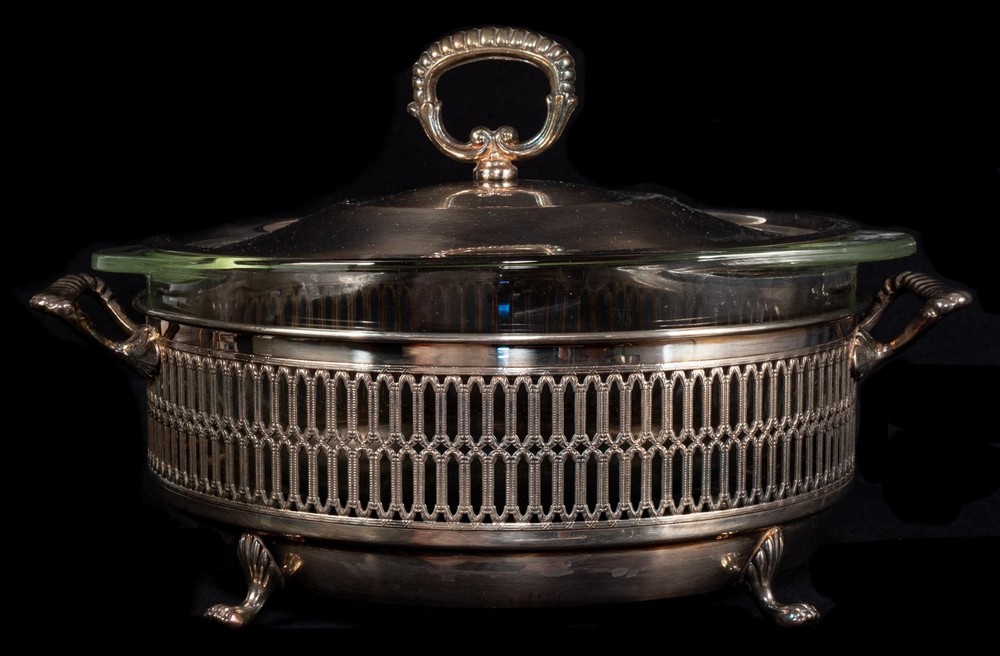 Vintage Silver Plate Casserole Buffet Server Dish With Pyrex Insert Lid 9"