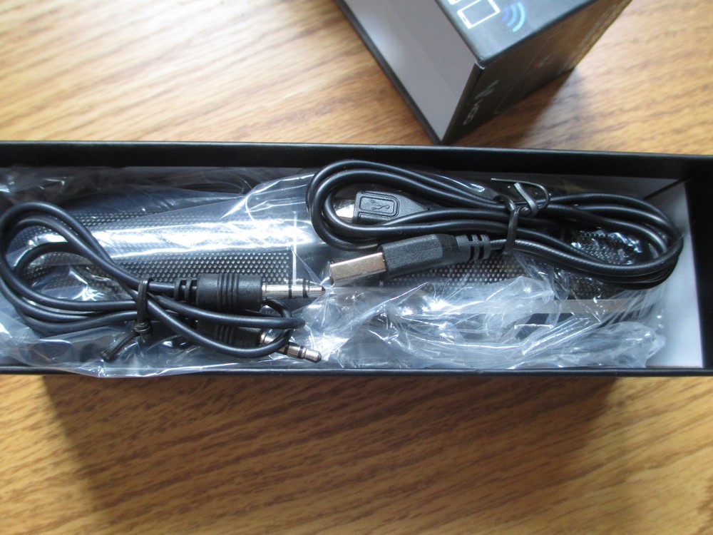 WOO MOBILITY BLUETOOTH WIRELESS SPEAKER - CHARGABLE