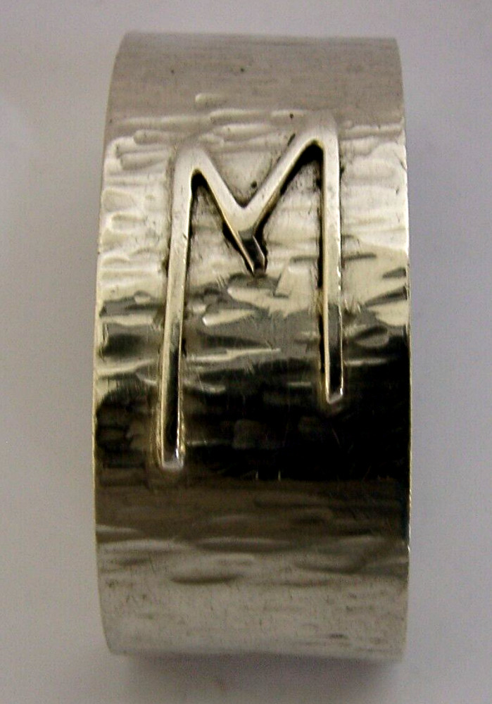 MID CENTURY MODERN STYLISH SOLID STERLING SILVER 'M' NAPKIN RING 1973