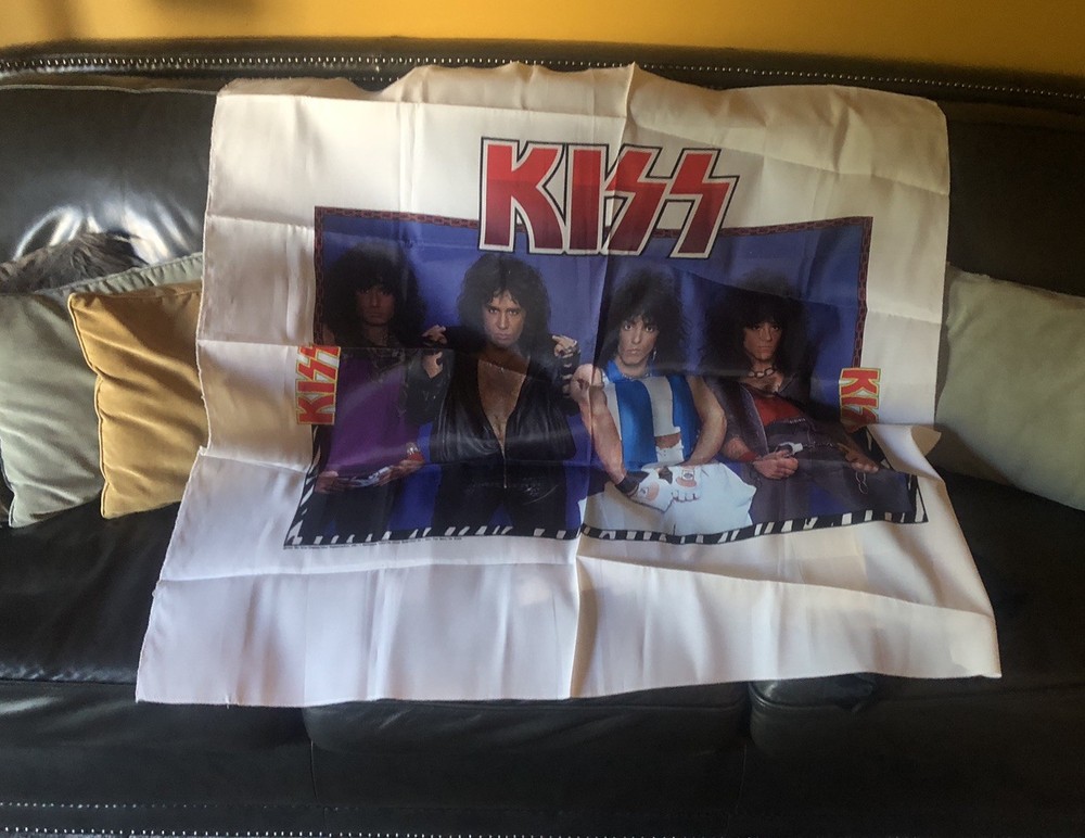 KISS VINTAGE 1980'S TAPESTRY FLAG LARGE OFFCIAL MERCH ANIMALIZE