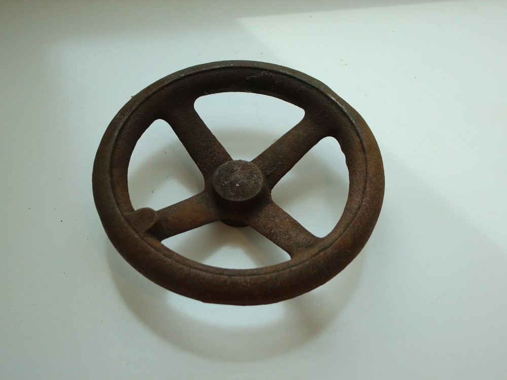 8 Inch 4 spoke offset cast iron handwheel raw casting