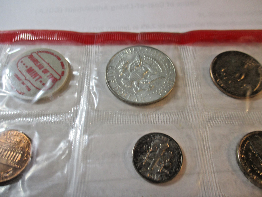 1968-D 1/2 MINT SET NO ENVELOPE