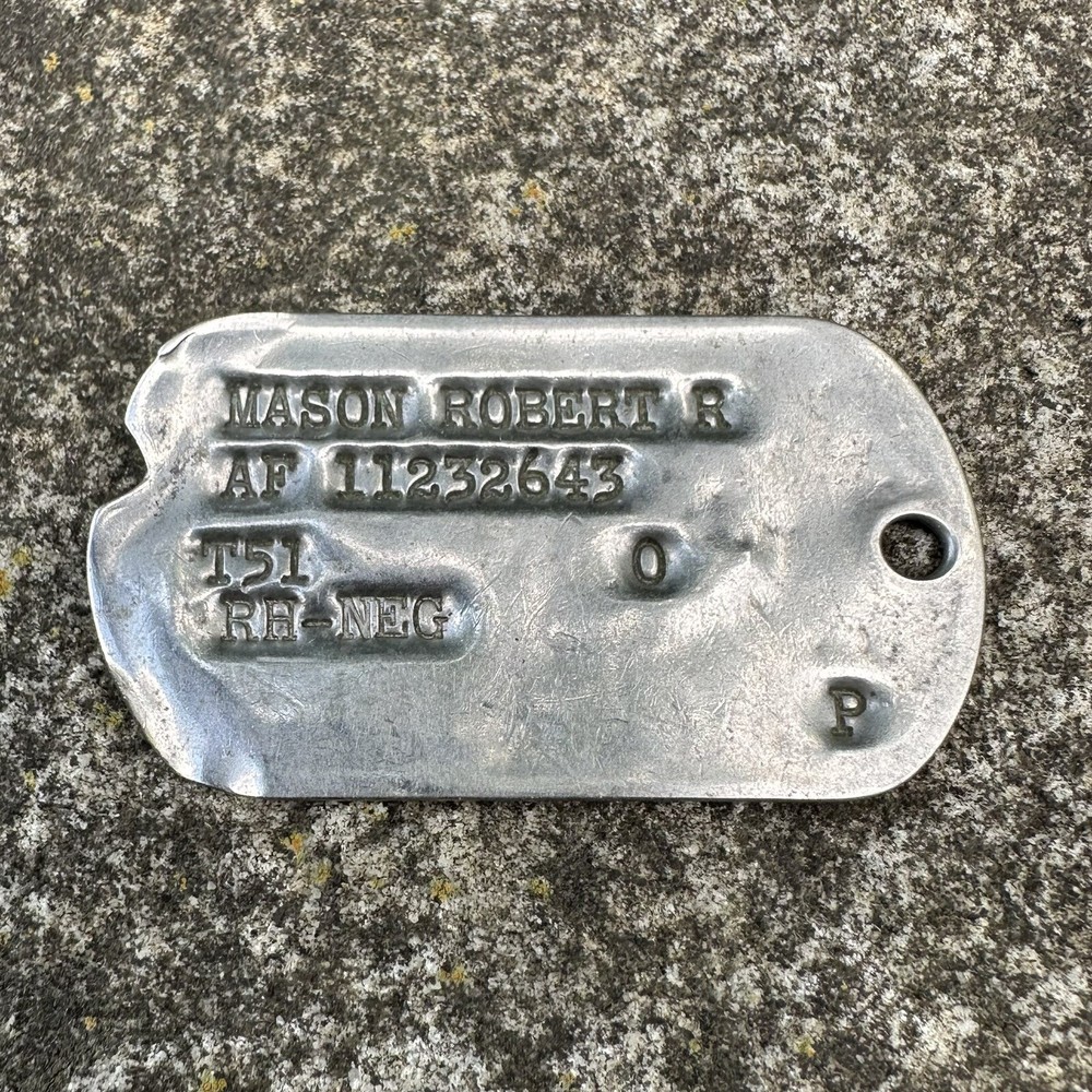 ORIGINAL WWII Post WW2 US Single Dog Tag Military Uniform Field Equipment