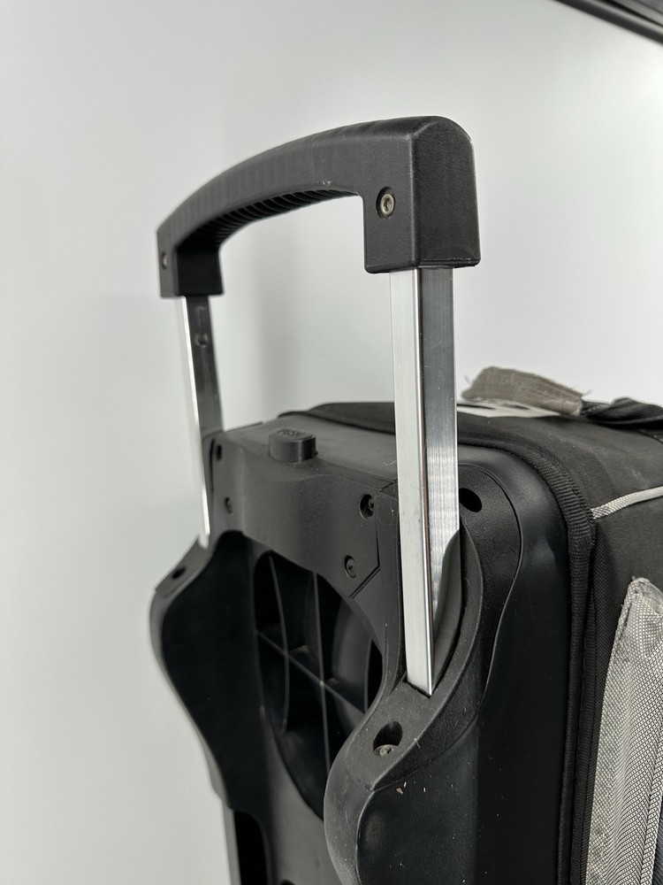 Brunswick Flash X Triple Roller Bowling Bag - Silver (preowned)