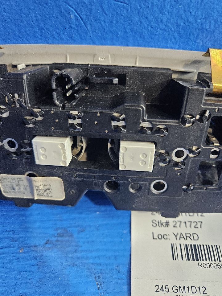 TRAVERSE 2012 REAR INTERIOR LIGHT 6959