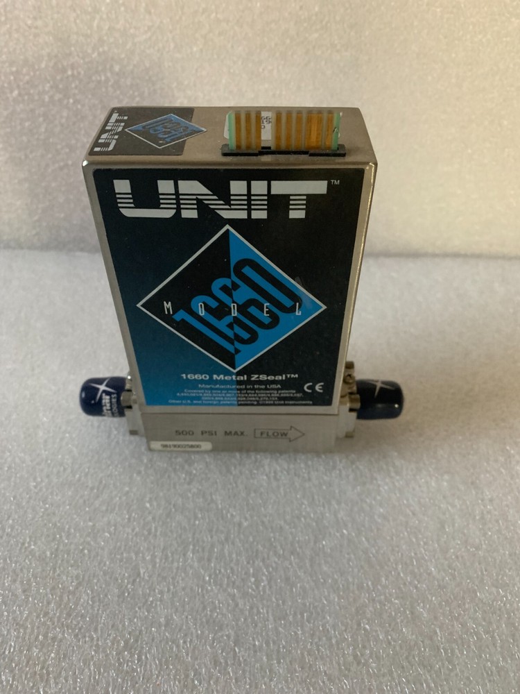 Unit UFC-1660 Mass Flow Controller. N2 30SLM, 1/4"  VCR Fitting