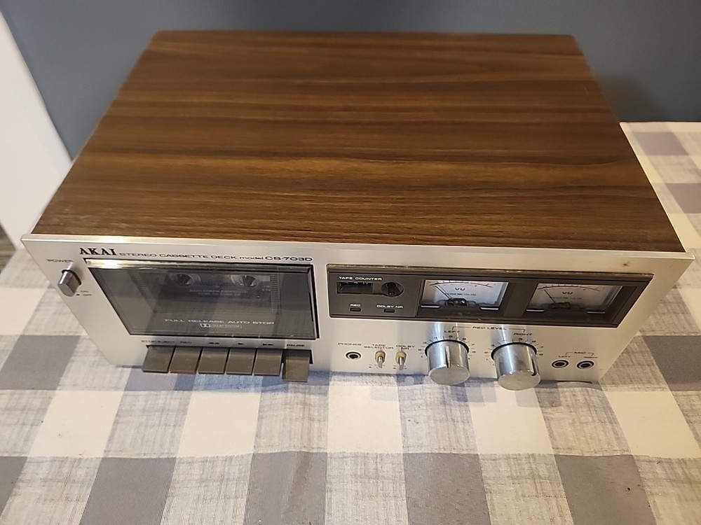 Vintage Akai Cassette Player ( CS703D)