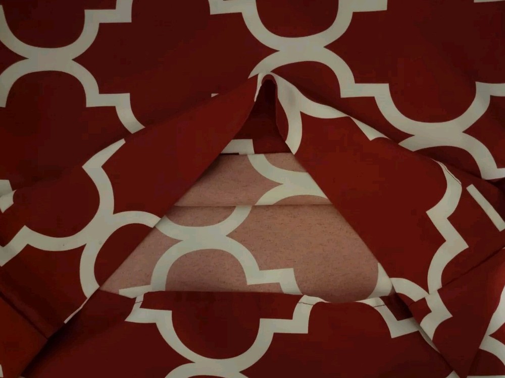 Set Oof 2 Red & White Abstract Design Pillowcases by Utopia Bedding. Stan/ Quee