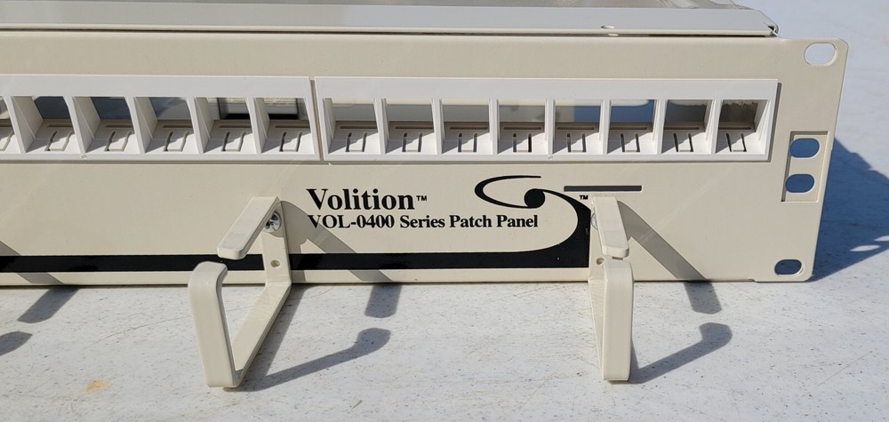 Volition VOL-0400S Patch Panel 24 Port 2U with Cable Management + Slide Kit Dent